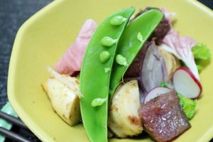 初ガツオと春野菜の土佐酢和え