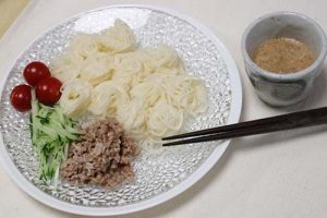 胡麻だれそうめん