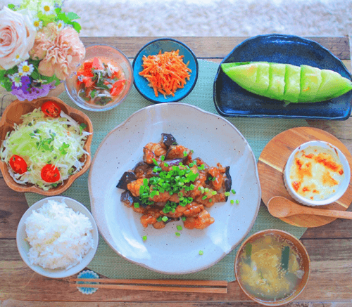 日本人の食事摂取基準とは？高齢者の健康維持に役立てよう